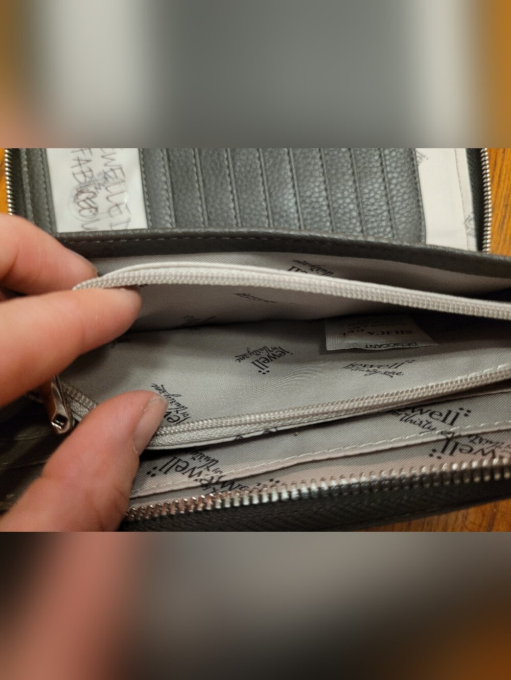 Thirty-One "All About the Benjamins" Wallet - City Charcoal Snake - NWT - Picture 8 of 13